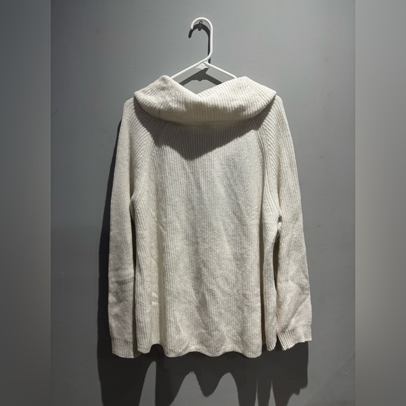 Tahari Pullover Turtle Neck Sweaters - Picture 4 of 5